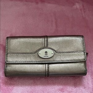 Fossil Y2K Metallic Gunmetal Silver Leather Large Bifold Wallet